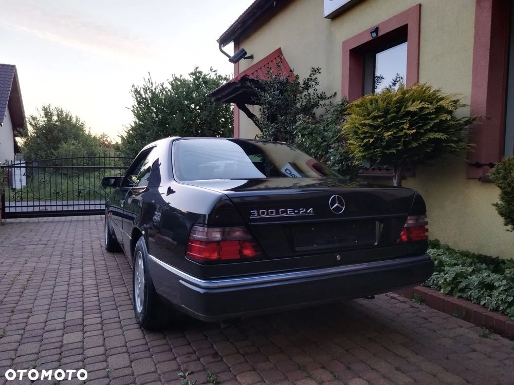 Mercedes-Benz W124 (1984-1993) - 29
