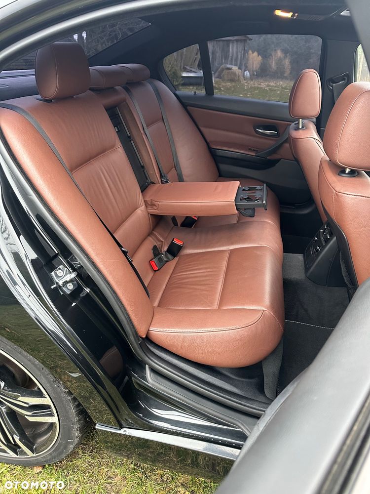 BMW Seria 3 318i - 15