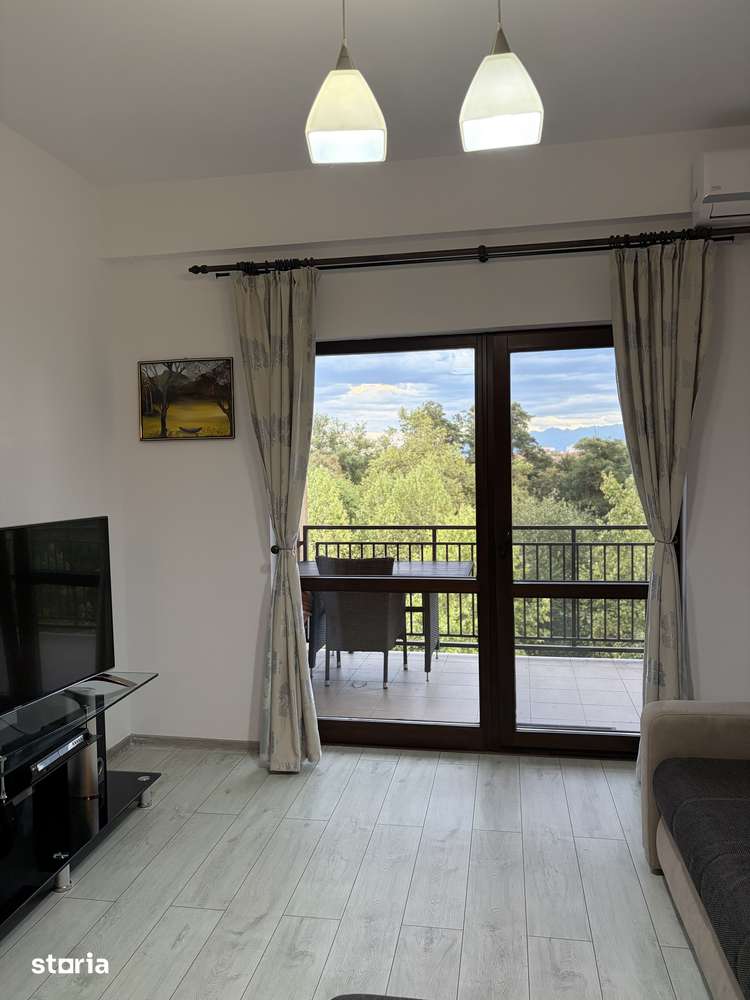 Apartament deosebit în Parcul Sub Arini | 100 mp + terasă 15 mp — fotografia 1