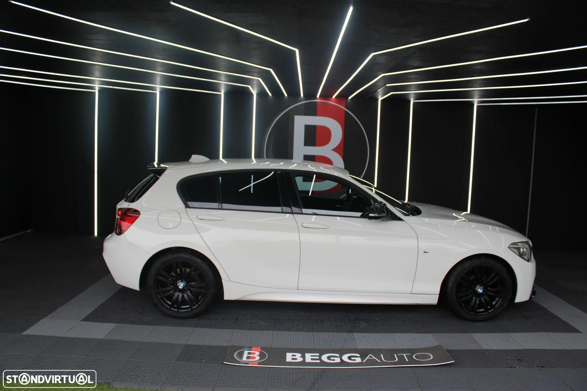 BMW 118 dA Pack M - 1