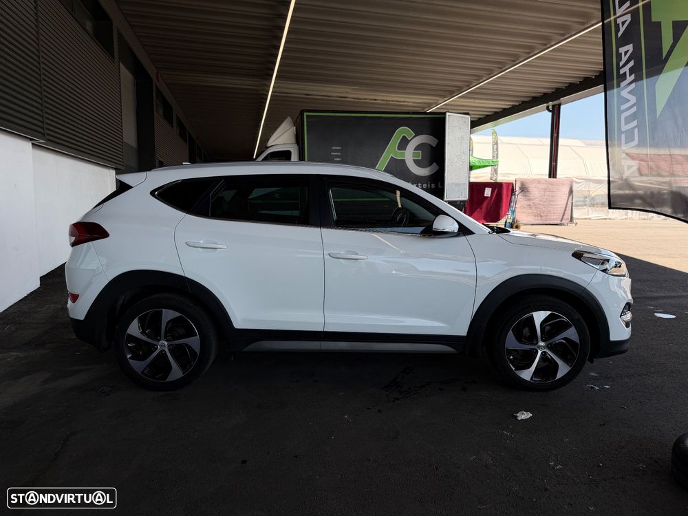 Hyundai Tucson blue 1.7 CRDi 2WD Advantage - 8