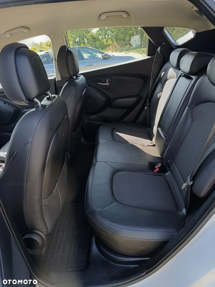 Hyundai ix35 1.6 2WD Fifa World Cup Edition - 11