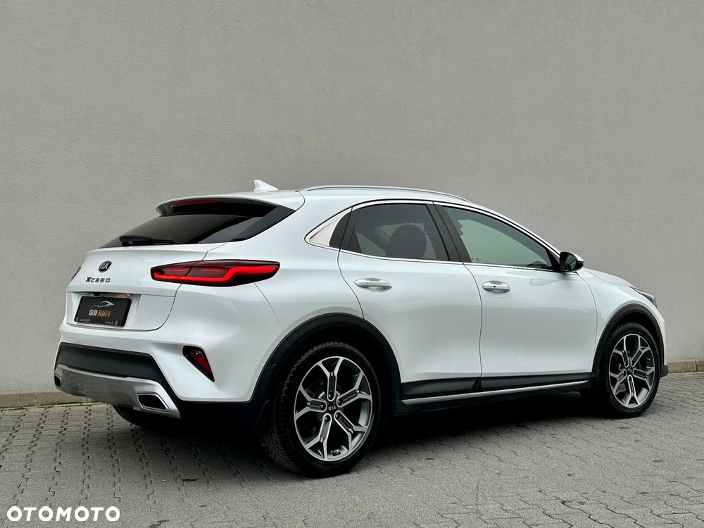 Kia XCeed 1.4 T-GDI L Business Line DCT - 13