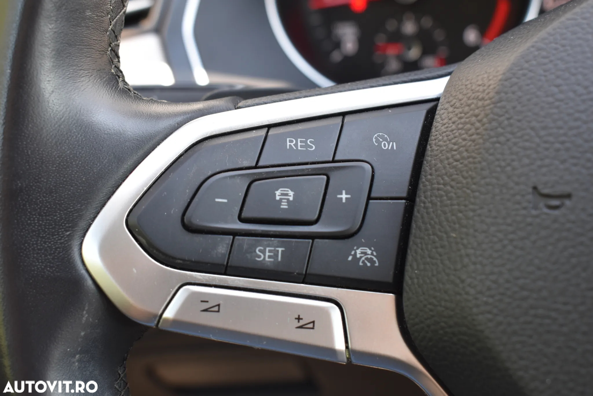 Volkswagen Passat 2.0 TDI DSG Highline - 19