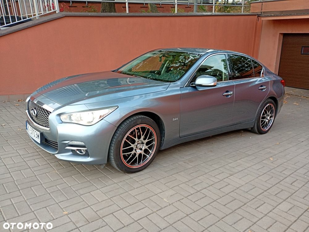 Infiniti Q50 - 2
