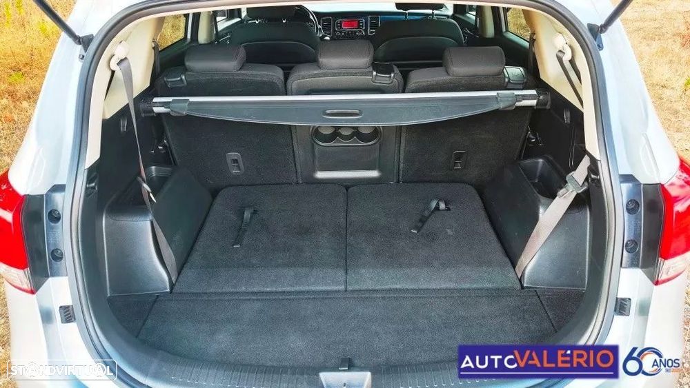 Kia Carens 1.7 CRDi ISG EX - 33