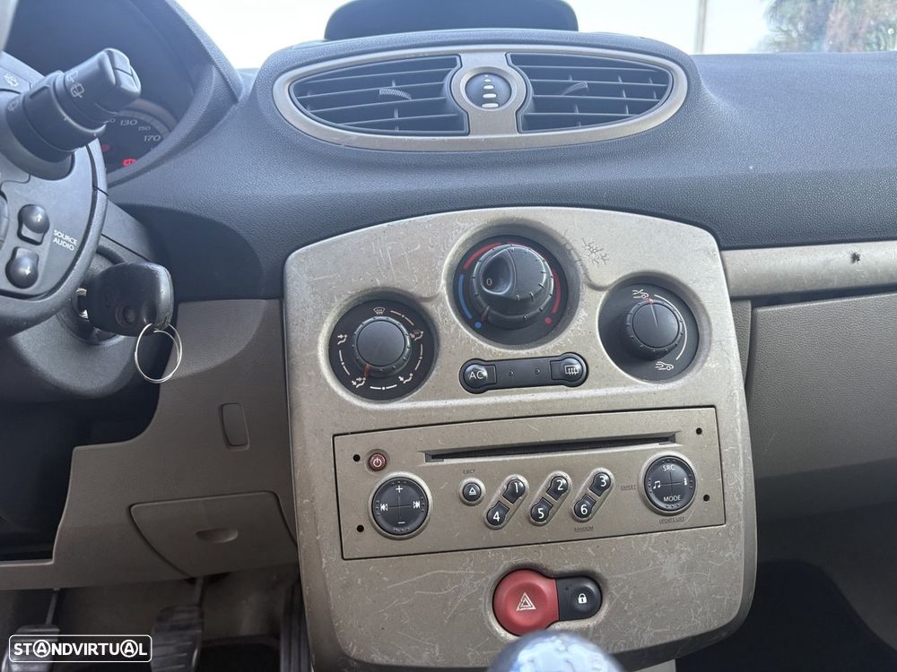 Renault Clio 1.2 16V Dynamique - 11