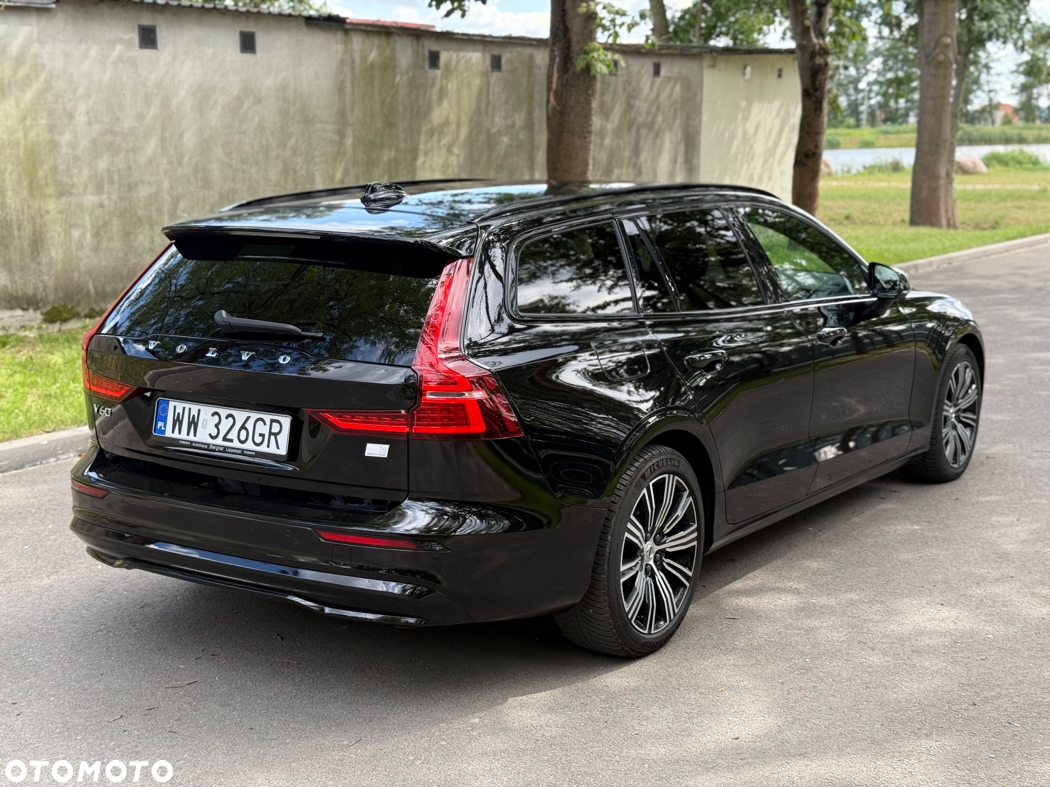 Volvo V60 T6 AWD Recharge Geartronic RDesign - 4