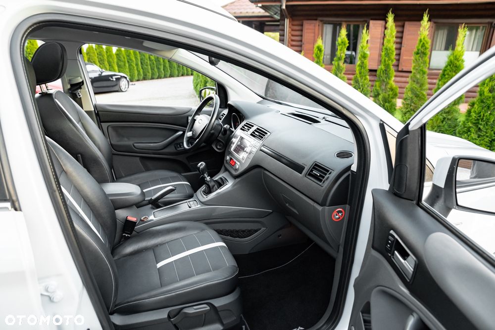 Ford Kuga 2.5 4x4 Trend - 25