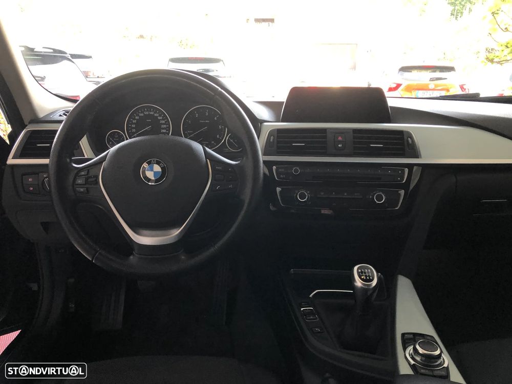 BMW 320 d EfficientDynamics Line Modern - 13