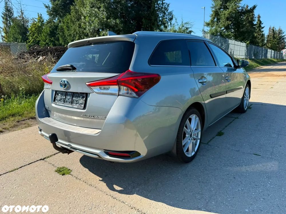 Toyota Auris 1.8 HSD Luna - 26