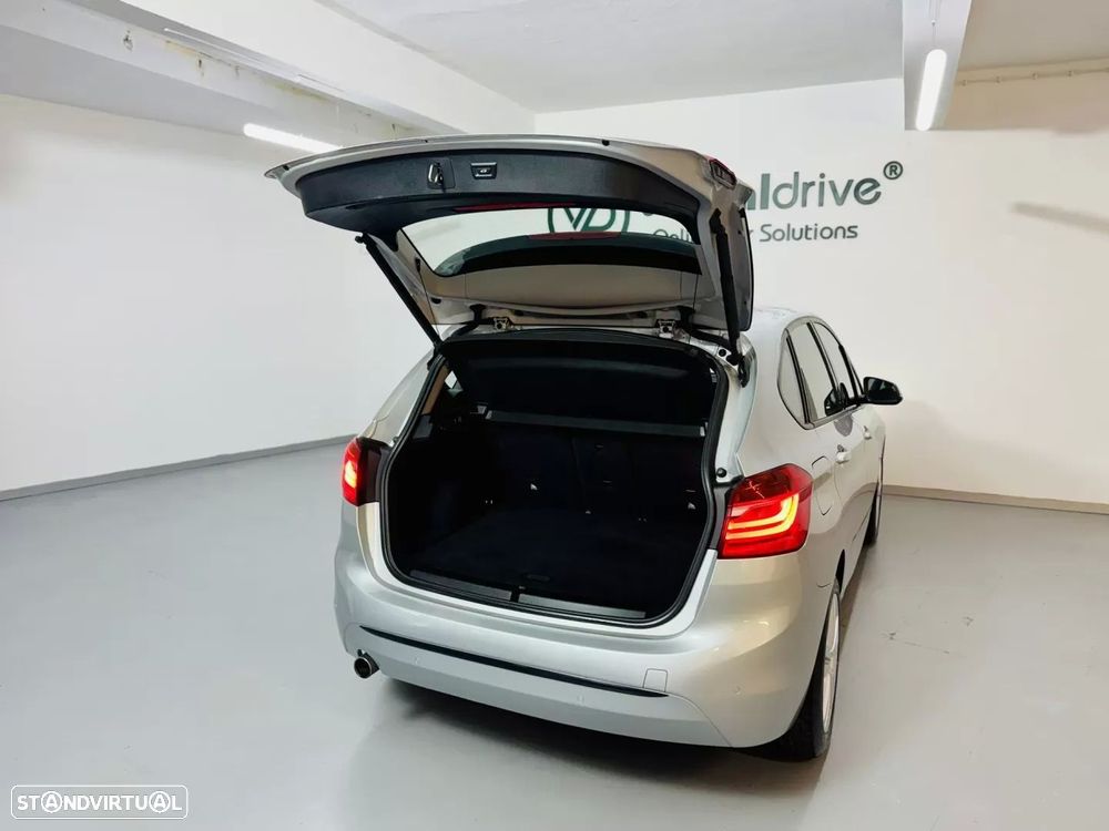 BMW 216 Active Tourer d Line Sport - 53