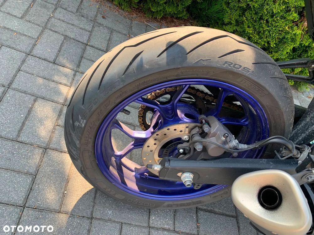 Yamaha YZF - 11