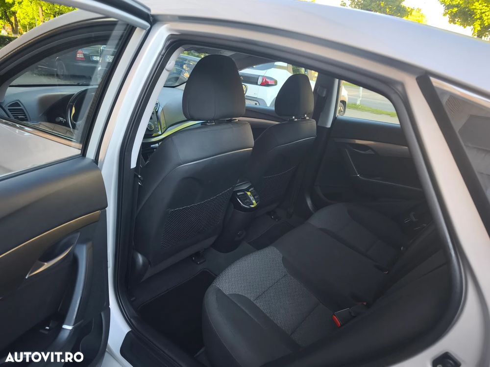 Hyundai i40 Kombi blue 1.7 CRDi Premium - 8