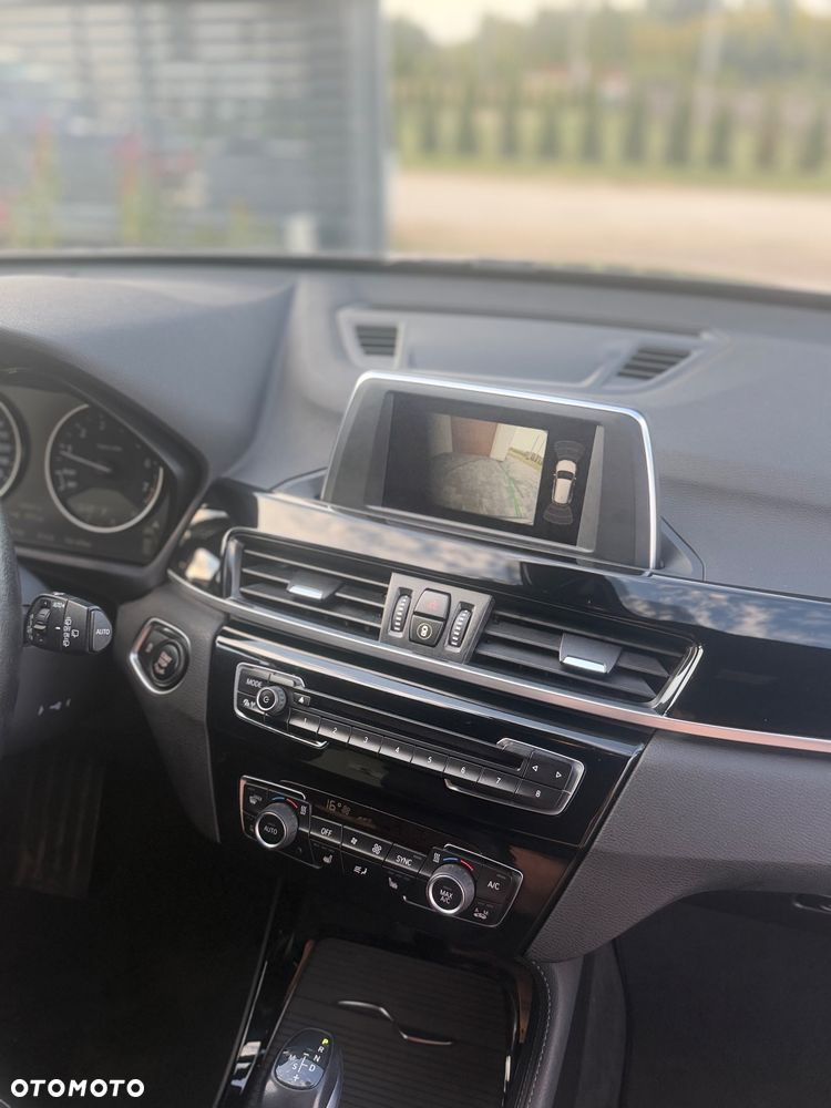BMW X1 sDrive20i xLine - 29