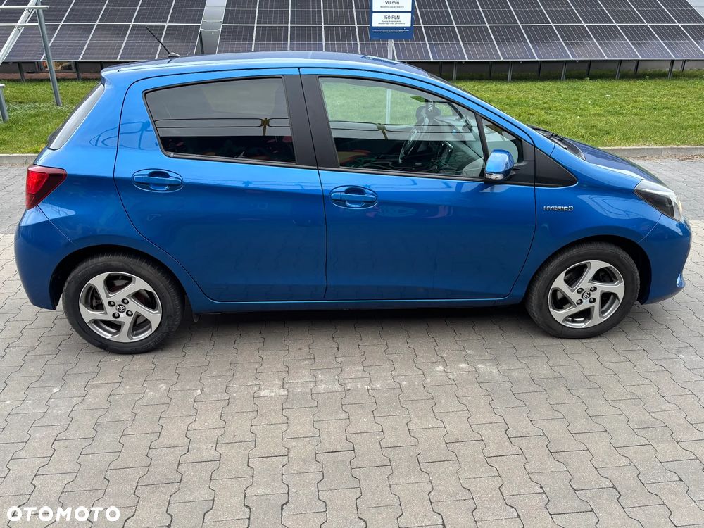 Toyota Yaris Hybrid 100 Active EU6 - 7