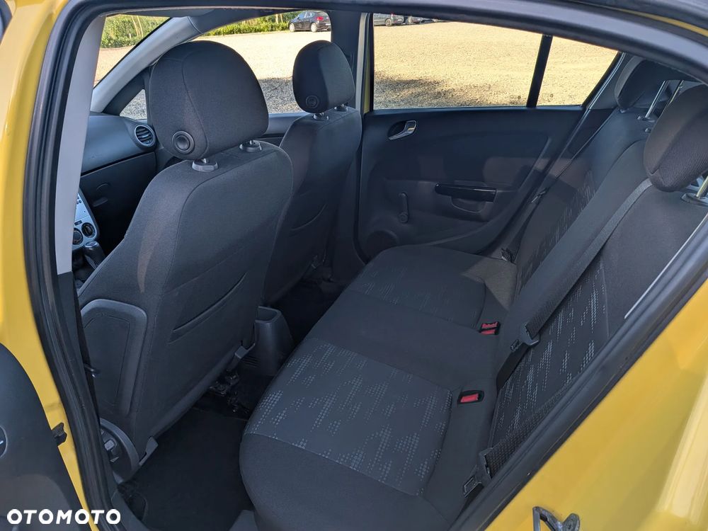 Opel Corsa 1.4 16V Satellite - 19