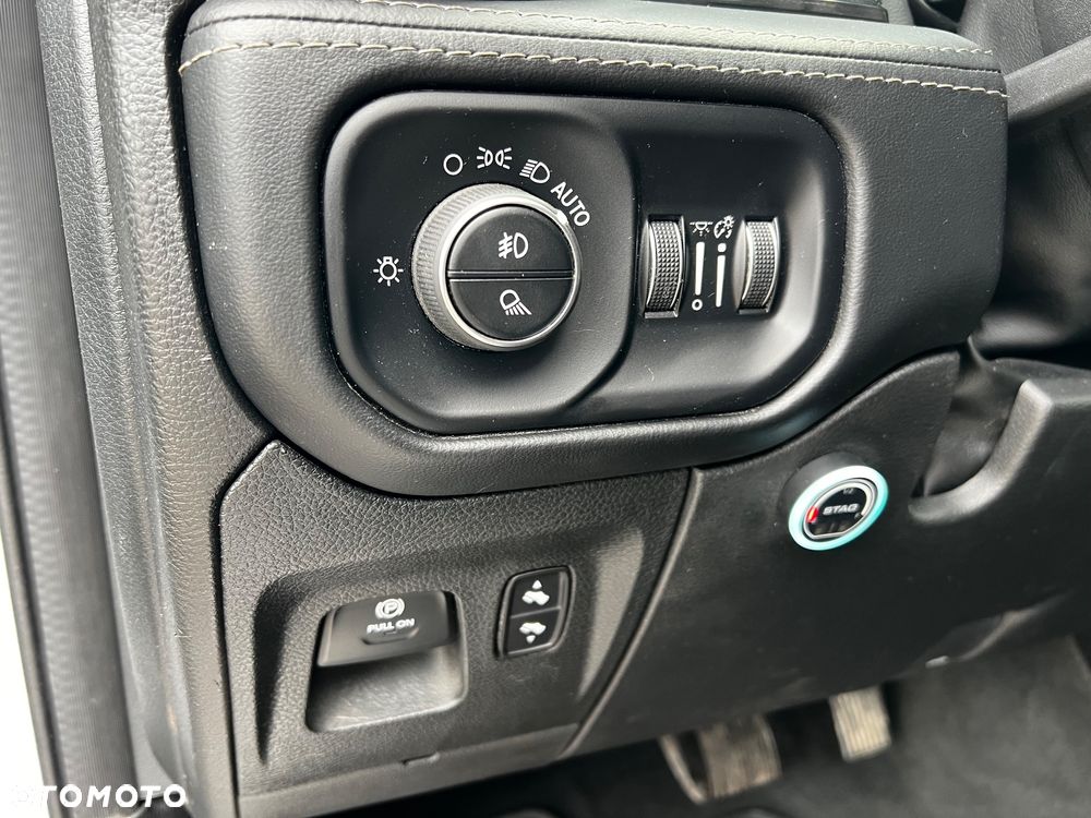 RAM 1500 Crew Cab Limited - 19