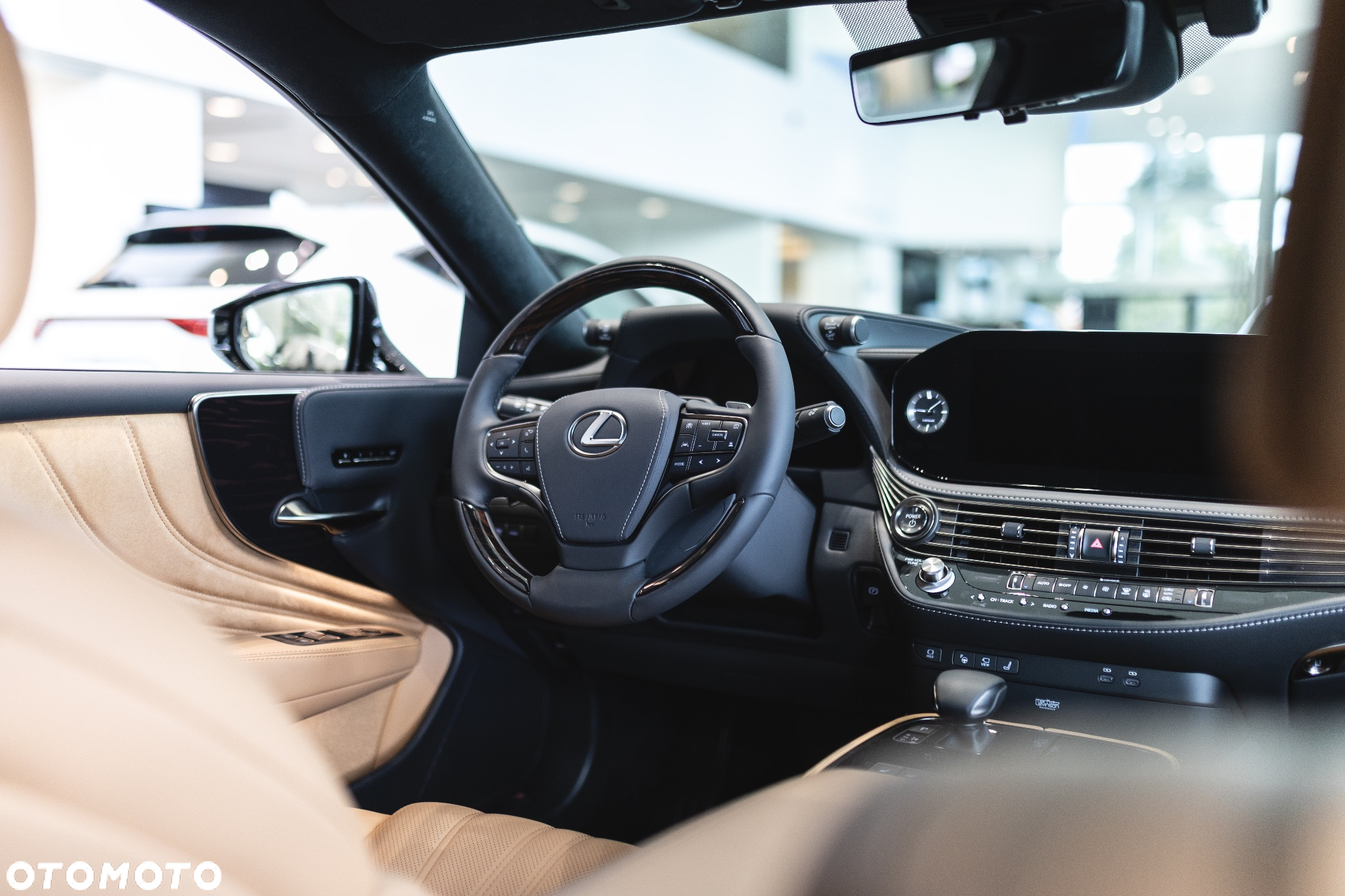 Lexus LS 500h Prestige AWD - 13
