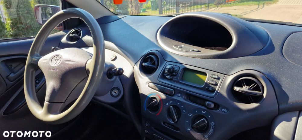 Toyota Yaris 1.4 D-4D Linea Terra - 1