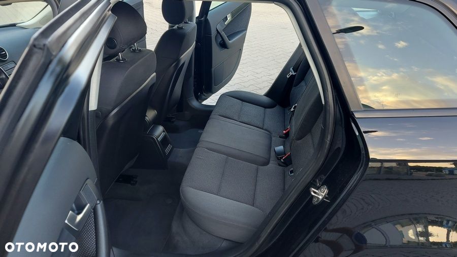 Audi A3 Sportback 2.0 TDI Ambiente - 12