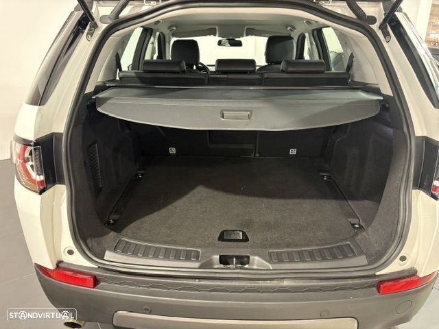 Land Rover Discovery Sport 2.0 TD4 HSE Luxury - 32