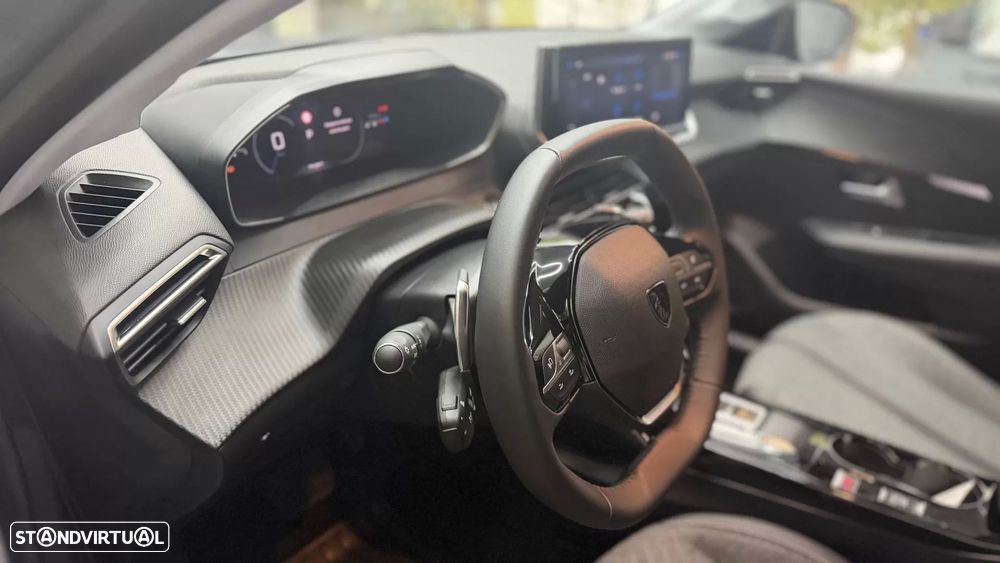 Peugeot 208 1.2 Hybrid Allure e-DCS6 - 14