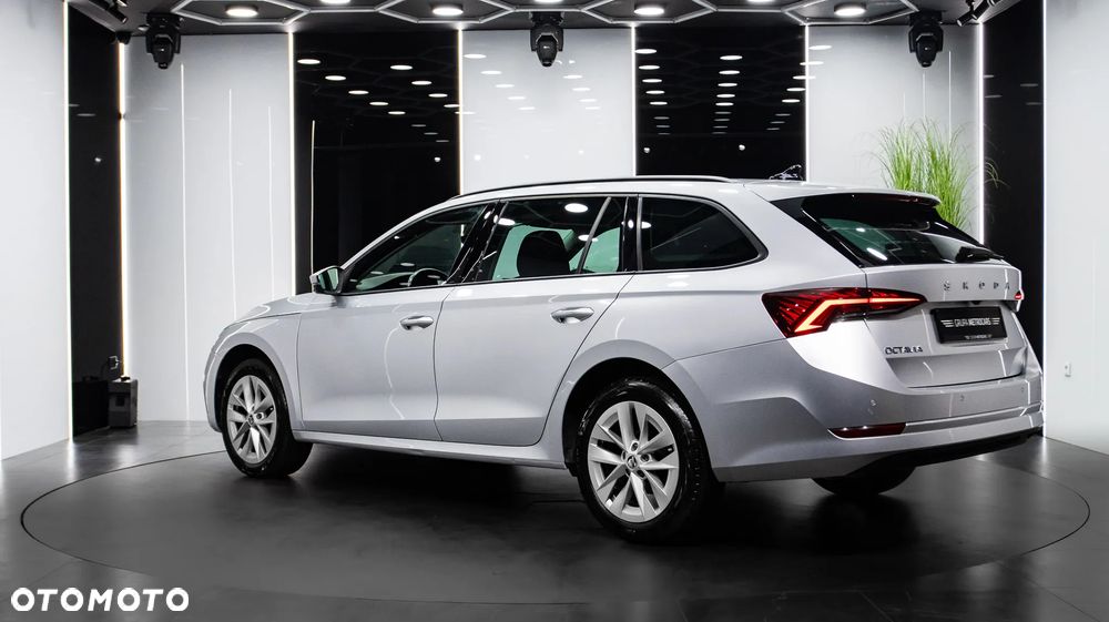 Skoda Octavia 2.0 TDI Ambition DSG - 5