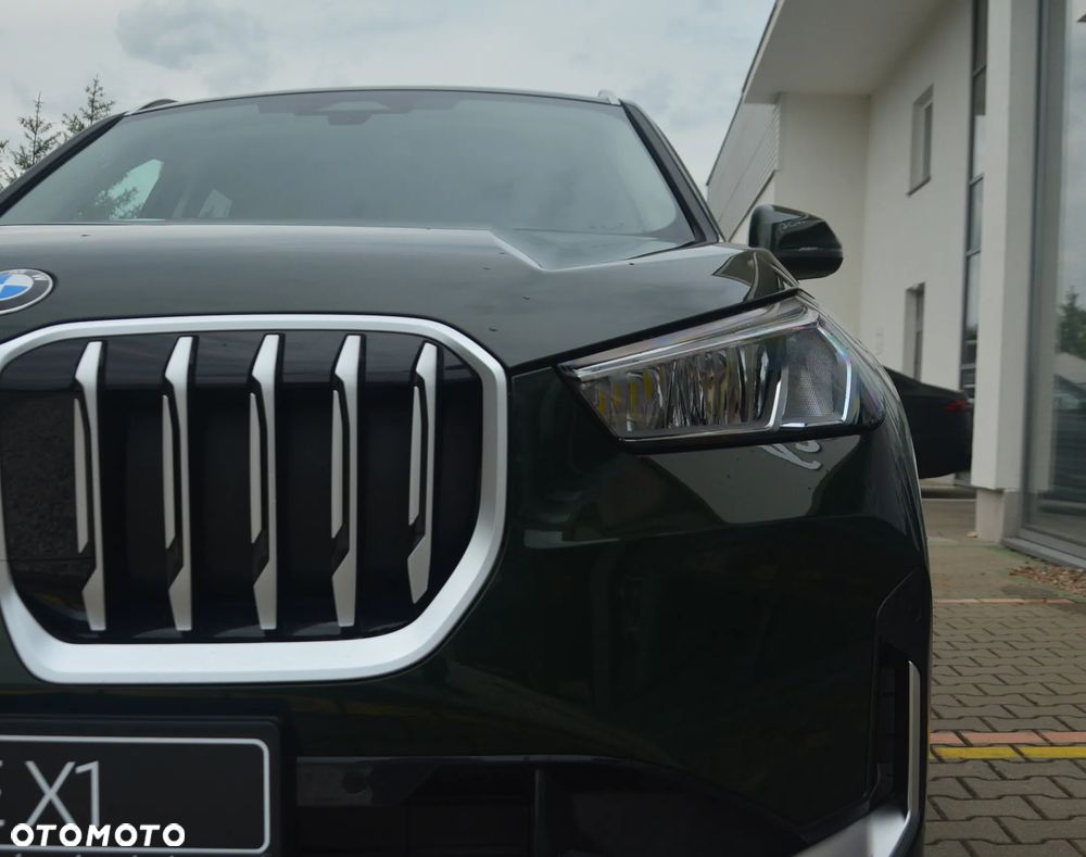BMW X1 xDrive23i mHEV xLine - 17