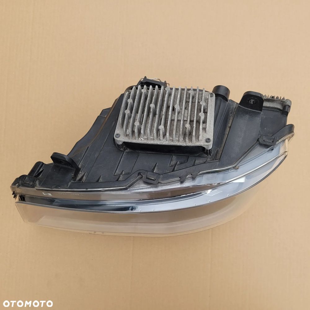 LAMPA LED MAN TG3 TGX NM ORYGINAŁ 81.25101-6821 LEWA CHWALIM116 - 3