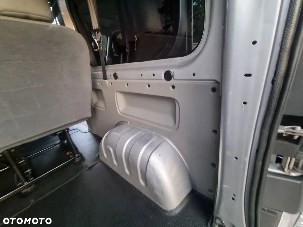 Opel Vivaro L2H1 2.9t - 26
