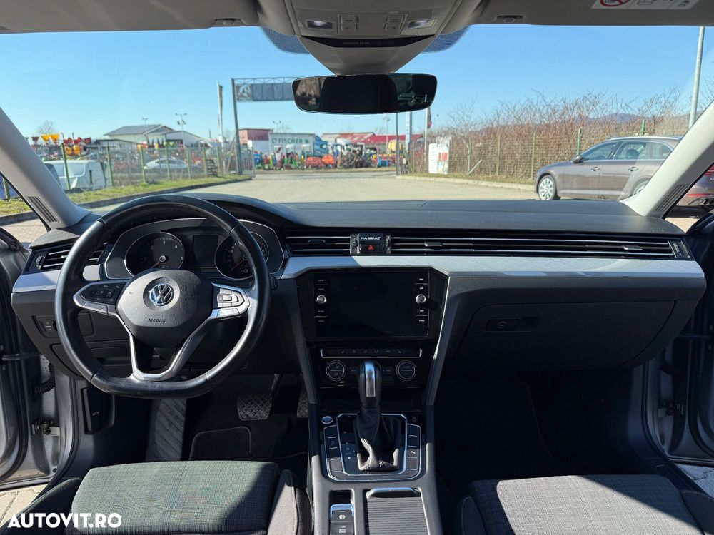 Volkswagen Passat 2.0 TDI DSG Comfortline - 12