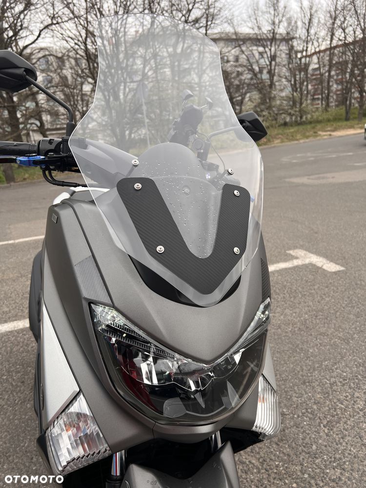 Yamaha NMAX - 9