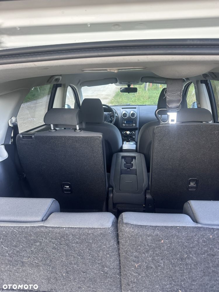Nissan Qashqai+2 - 4