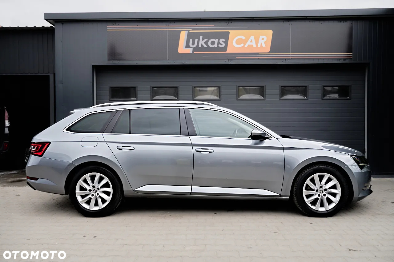 Skoda Superb 2.0 TDI DSG Premium Edition - 5