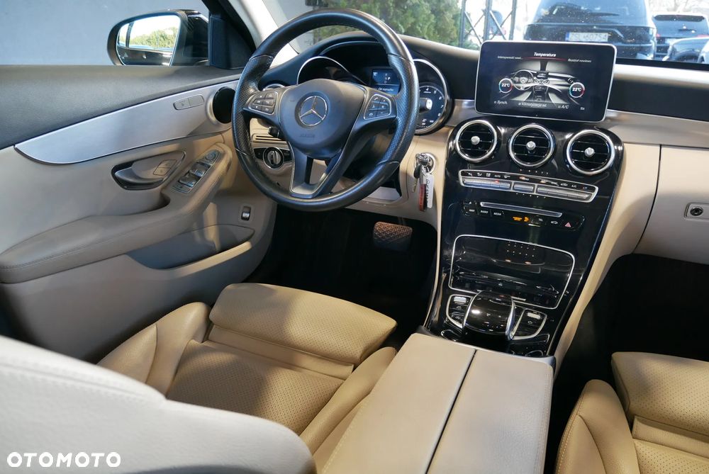 Mercedes-Benz Klasa C 200 4-Matic 9G-TRONIC - 19