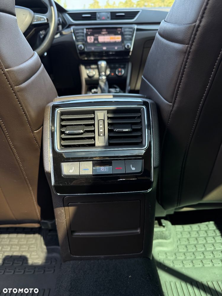 Skoda Superb 2.0 TSI 4x4 L&K DSG - 6