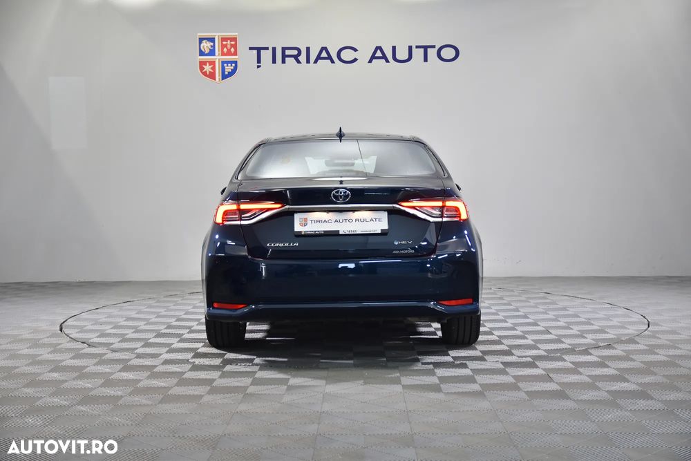 Toyota Corolla - 5