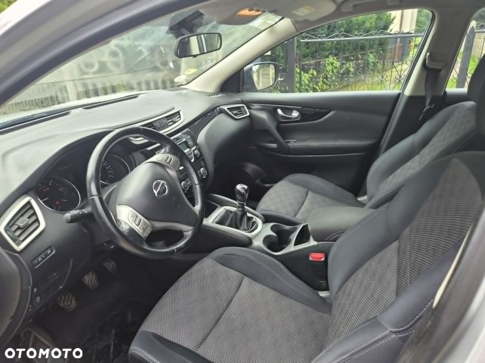 Nissan Qashqai 1.5 dCi N-Connecta EU6 - 11