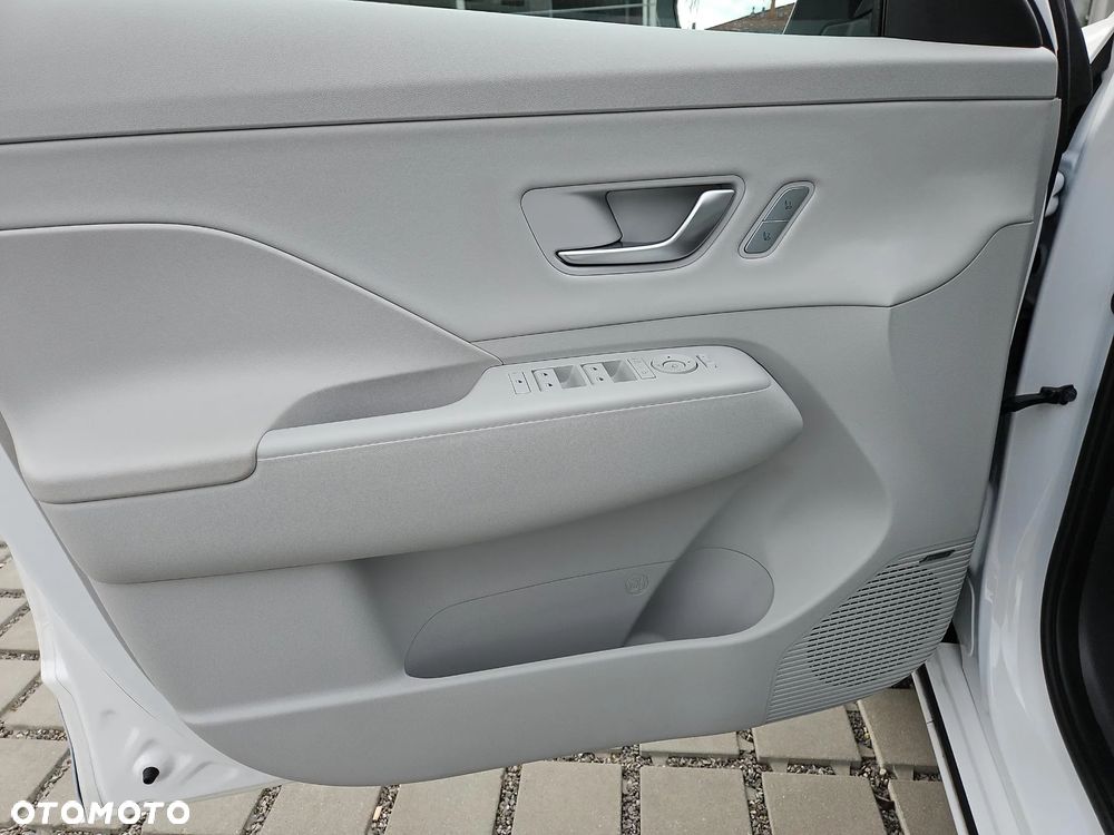 Hyundai Kona Electric 64kWh Platinum - 10