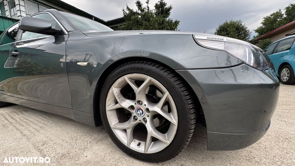 BMW Seria 5 525d - 11