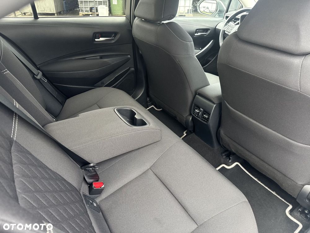 Toyota Corolla 1.8 Hybrid Comfort - 17