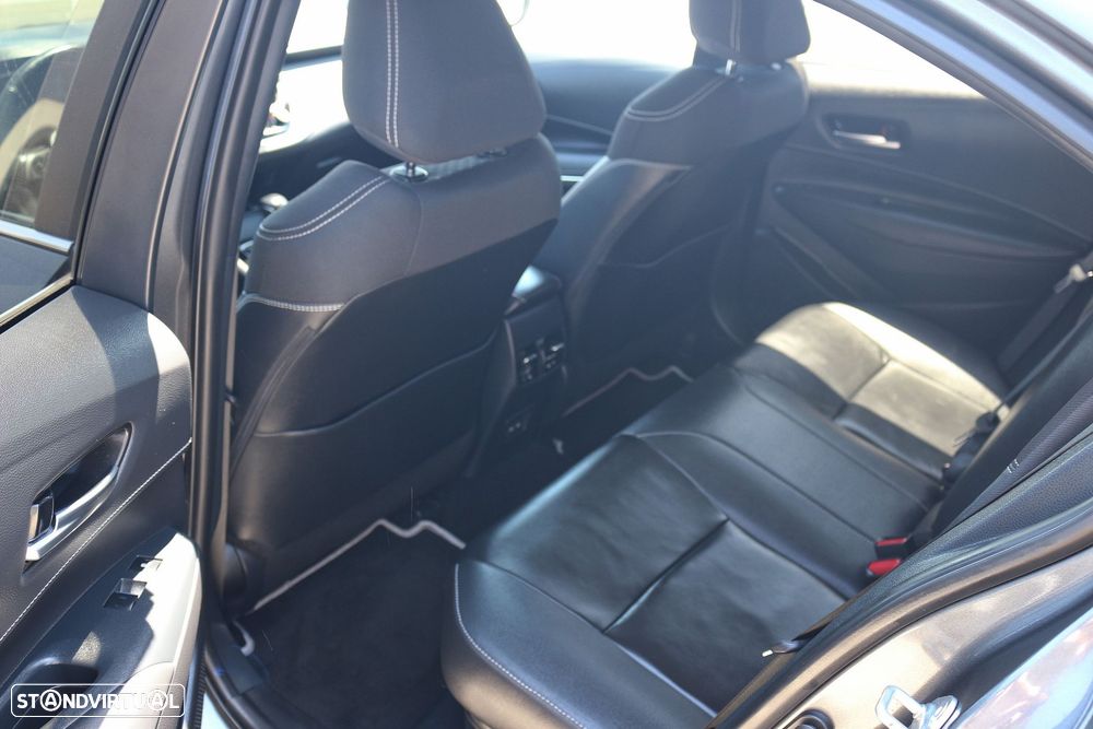 Toyota Corolla SD 1.8 Hybrid Luxury - 43
