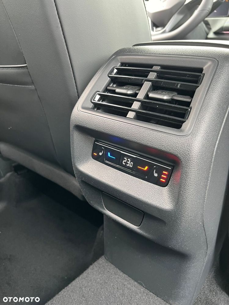 Volkswagen Tiguan - 12