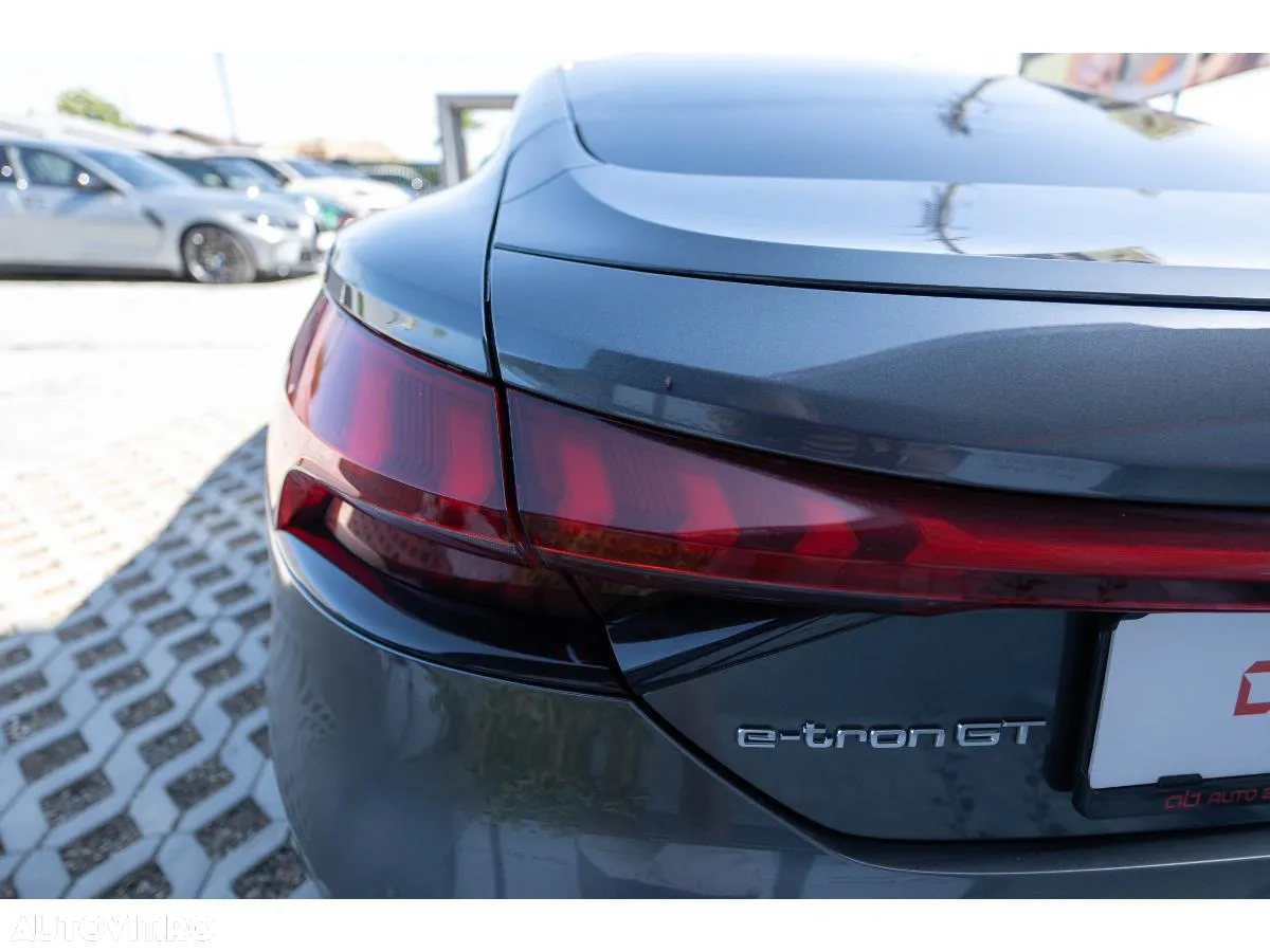 Audi e-tron GT 60 quattro - 16