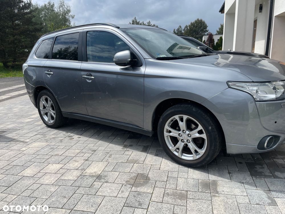Mitsubishi Outlander 2.0 Instyle Navi - 3