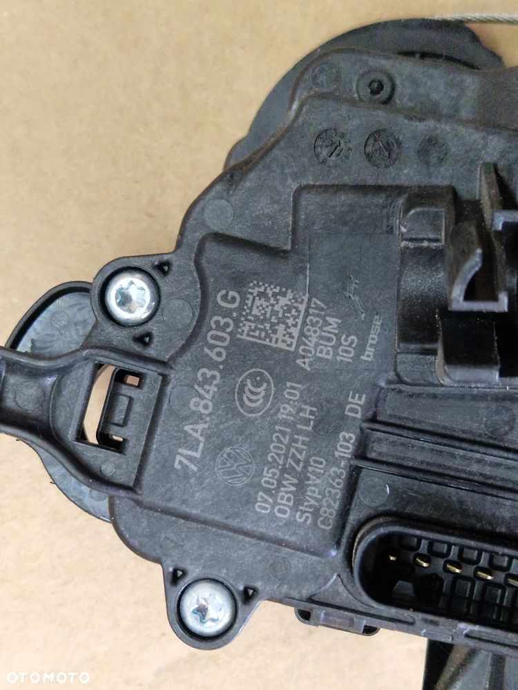 ZAMEK DRZWI LEWY VW T6.1 7LA843603G 7LA843745 - 5