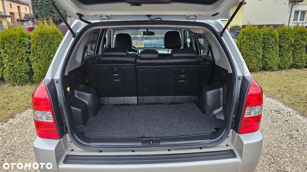 Hyundai Tucson 2.0 2WD GLS Style - 31