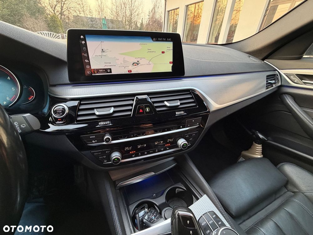 BMW Seria 5 520d M Sport Edition - 34