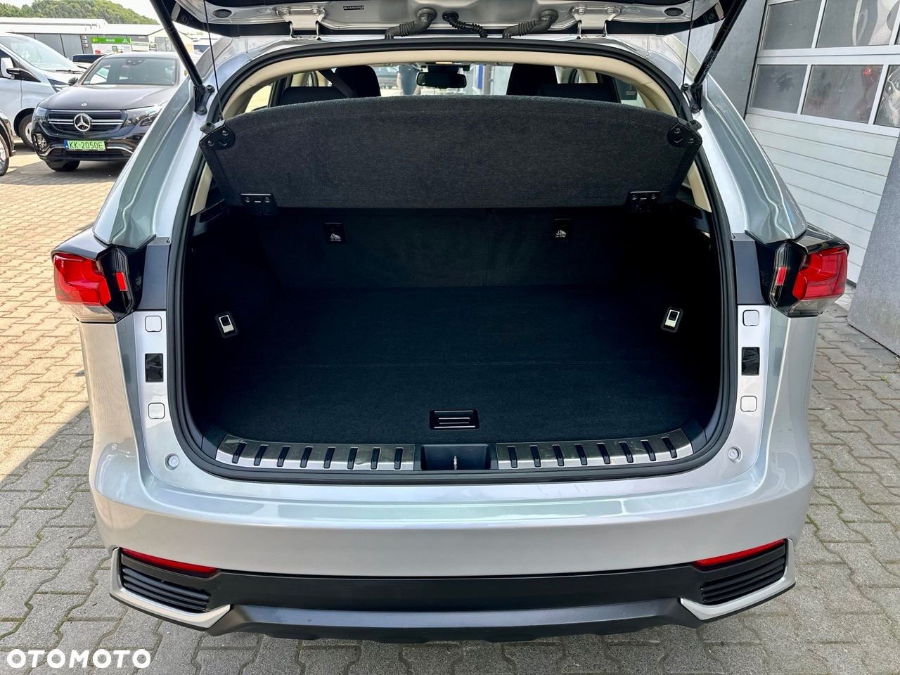 Lexus NX 300h Comfort AWD - 31